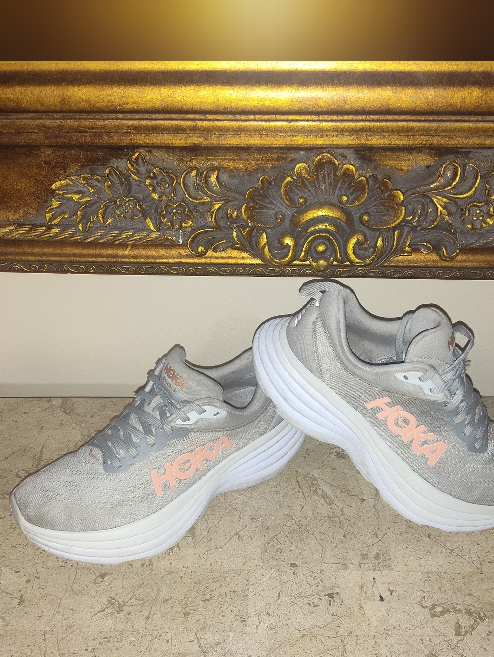 Hoka Bondi 8 Women’s Light Gray Sneakers with Pale Pink Logo